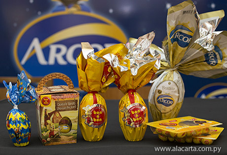 Pascuas felices con huevos de chocolates ARCOR